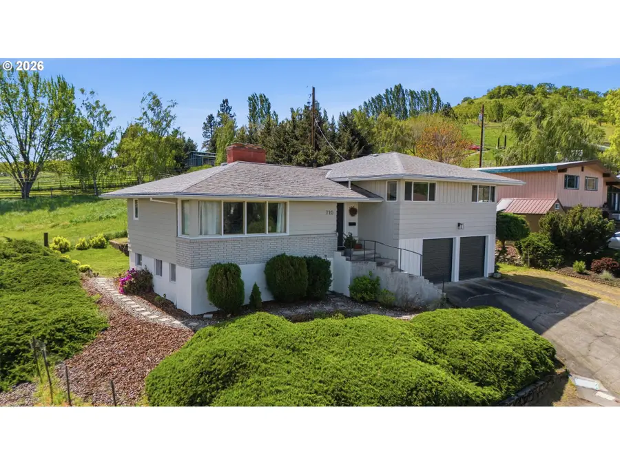 720 E 21st Pl, The Dalles, OR 97058 - #2