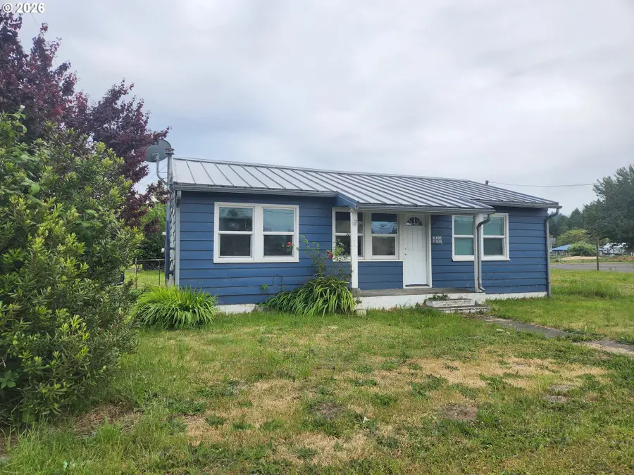 1025 N Lake Rd, Lakeside, OR 97449 - #2