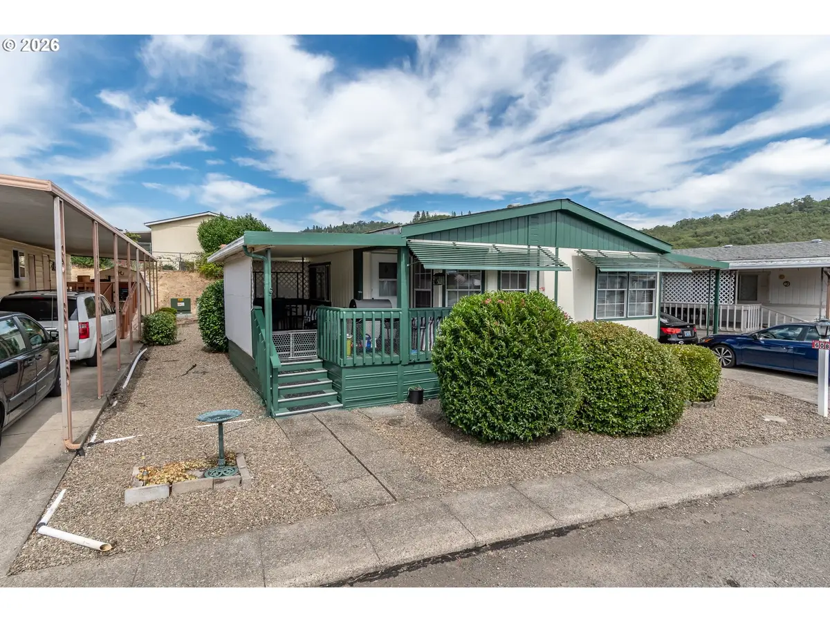 608 Shadow Ranch Ln, Roseburg, OR 97470 - #1