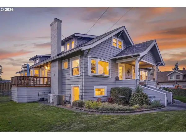 335 N 6th St, StHelens, OR 97051