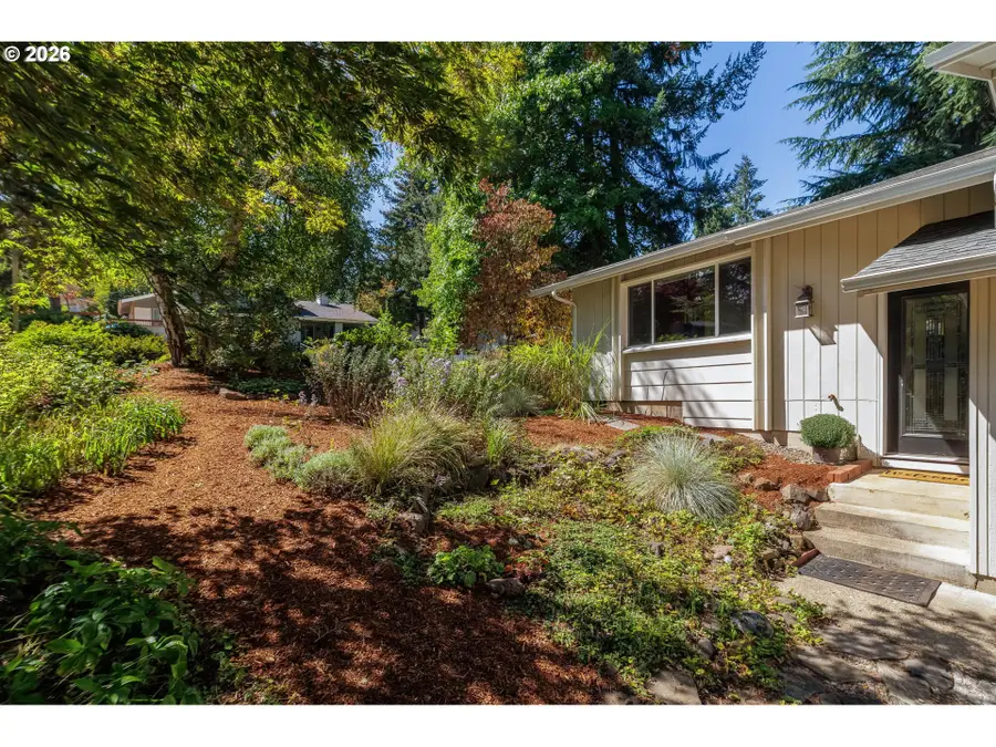 2185 W 27th Ave, Eugene, OR 97405 - #2