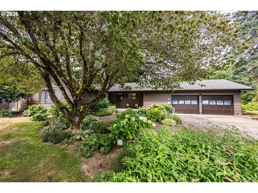 90514 Lure Ln, Leaburg, OR 97489 - #2
