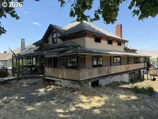 615 E 10th St, The Dalles, OR 97058 - #3