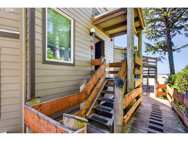 3641 NW Oceanview Dr #105, Newport, OR 97365