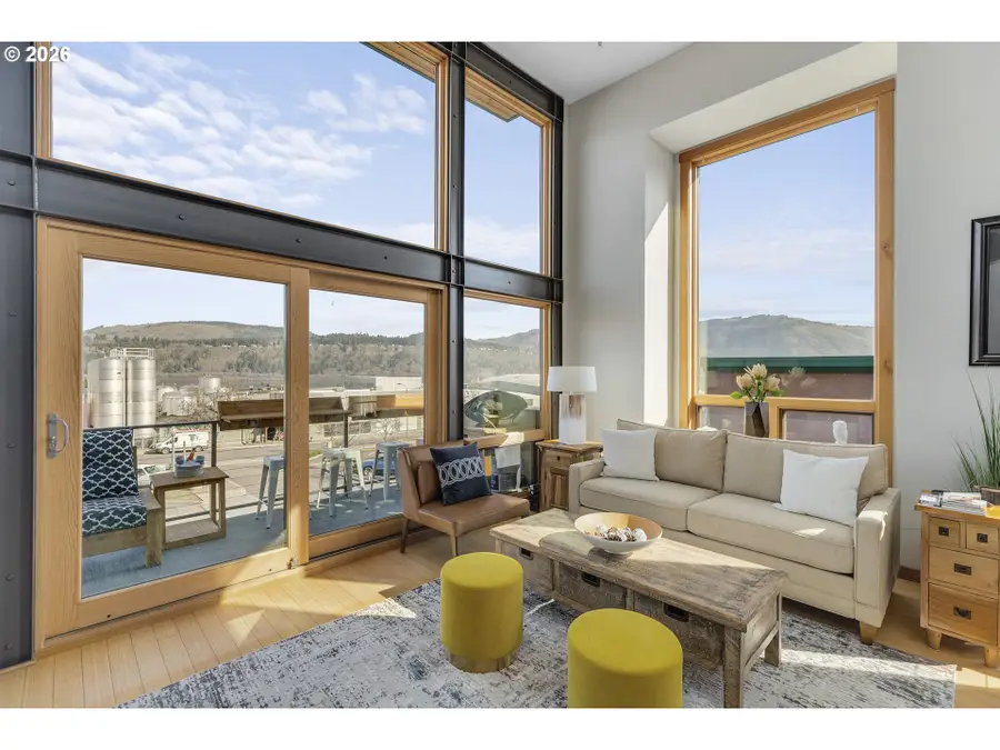 606 Cascade Ave #1, Hood River, OR 97031 - Image #2