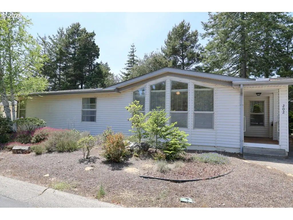 202 Munsel Creek Loop, Florence, OR 97439 - #1