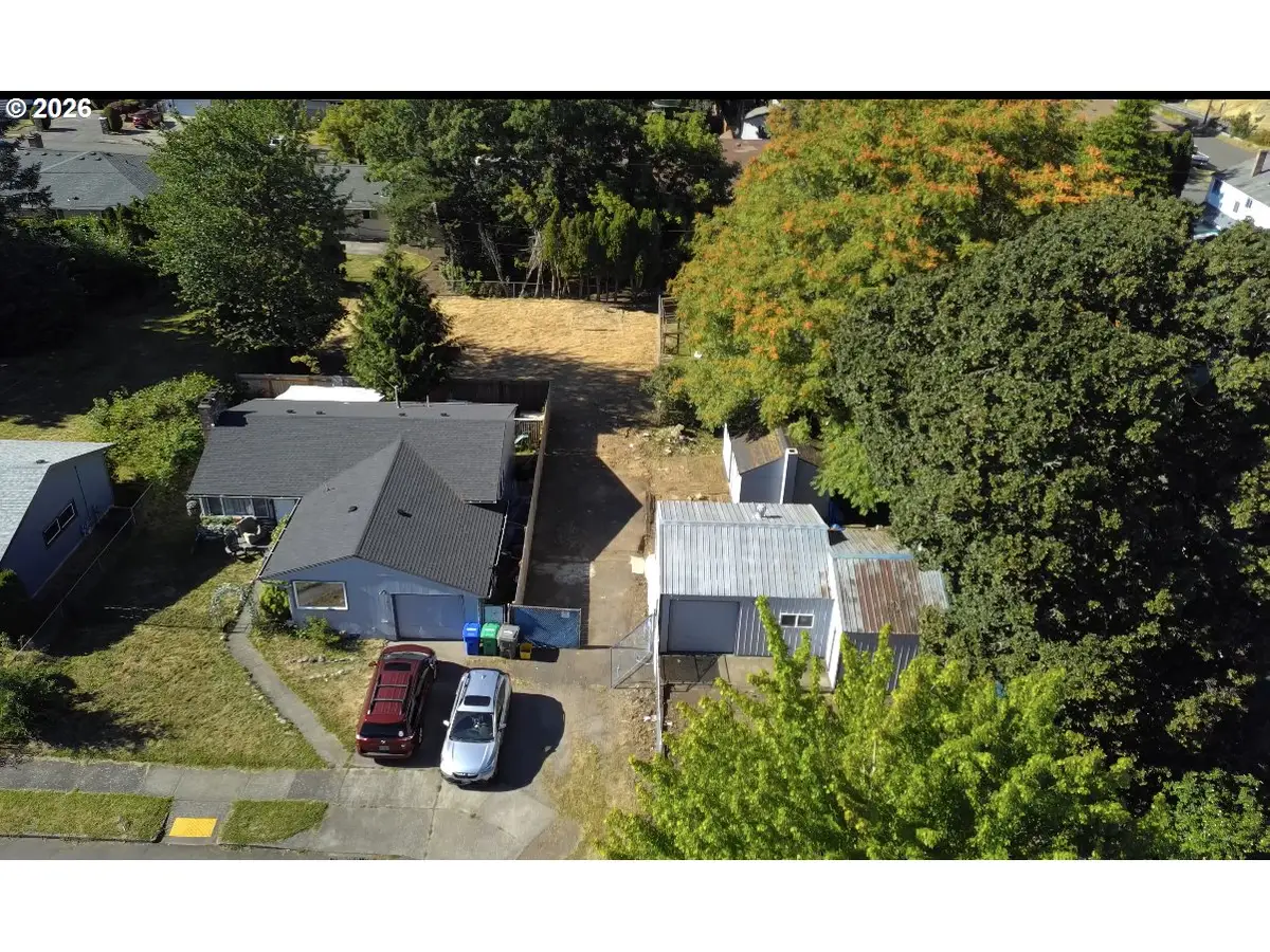 12041 NE Siskiyou St, Portland, OR 97220 - #1