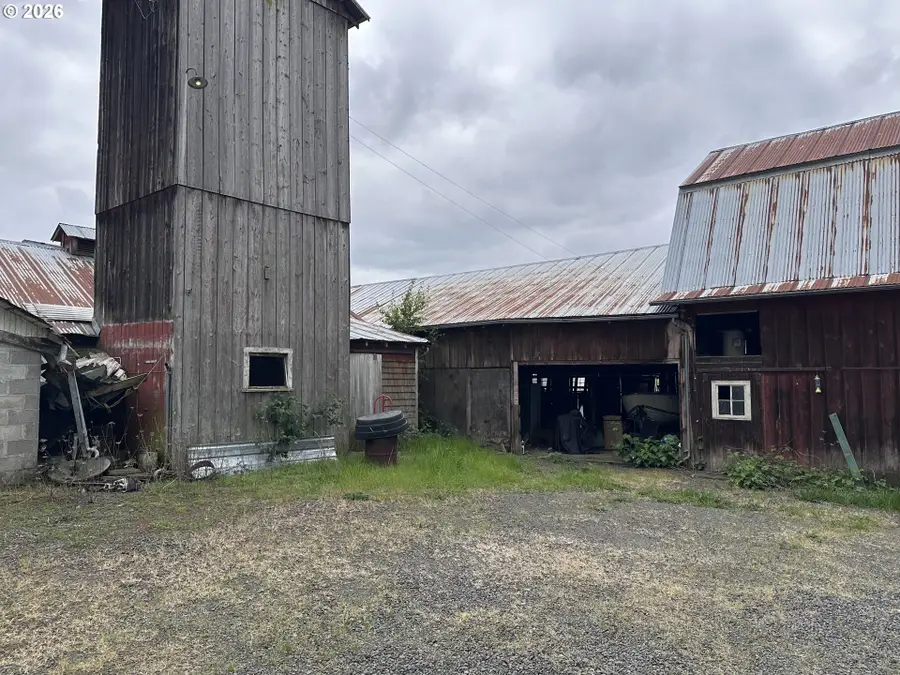 12374 W Church Rd Ne, Mount Angel, OR 97362 - #3