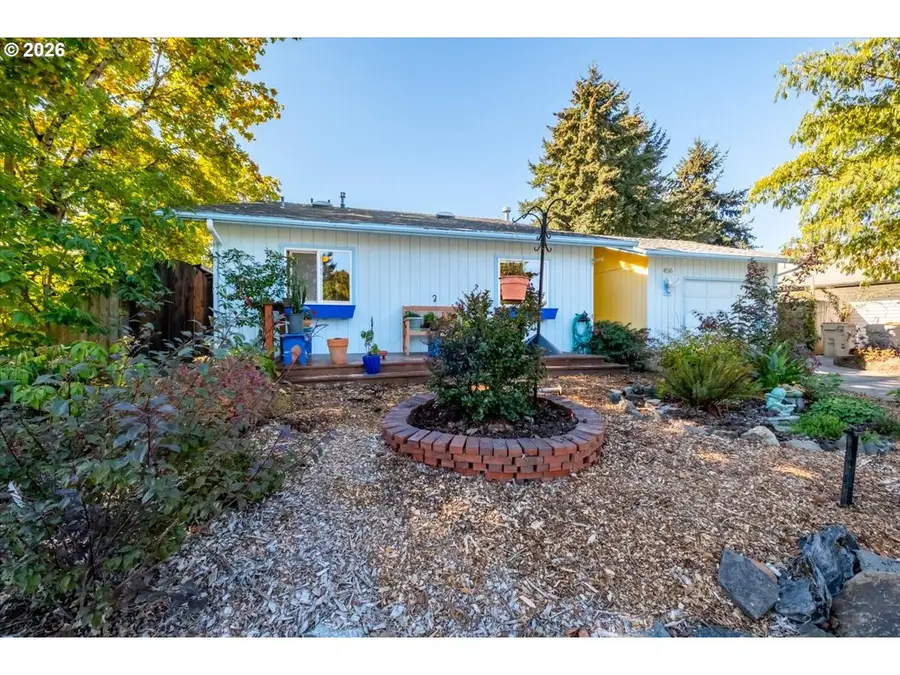 456 SE Villa Dr, Corvallis, OR 97333 - #2