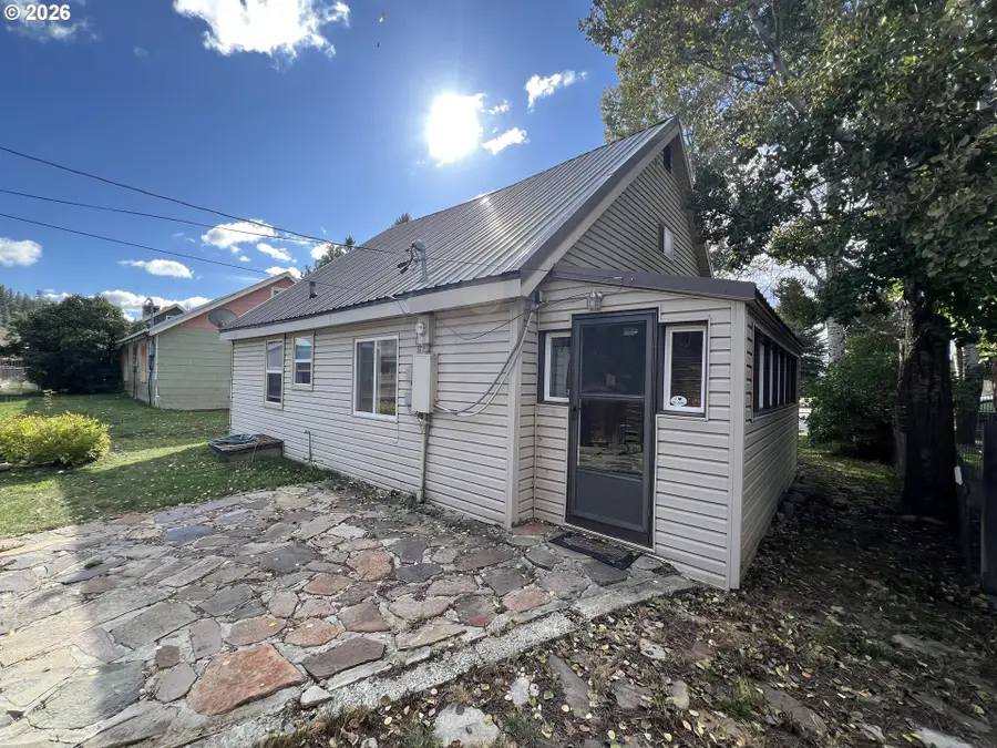 108/110 Park Ave, Seneca, OR 97873 - Image #3