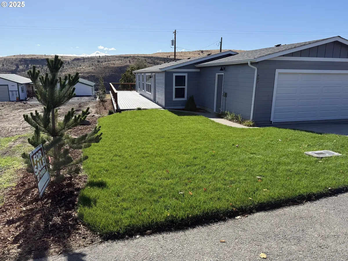 407 Dufur Ave, Maupin, OR 97037 - Image #1