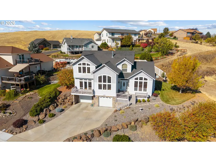 2221 NW Ingram Ln, Pendleton, OR 97801 - #2