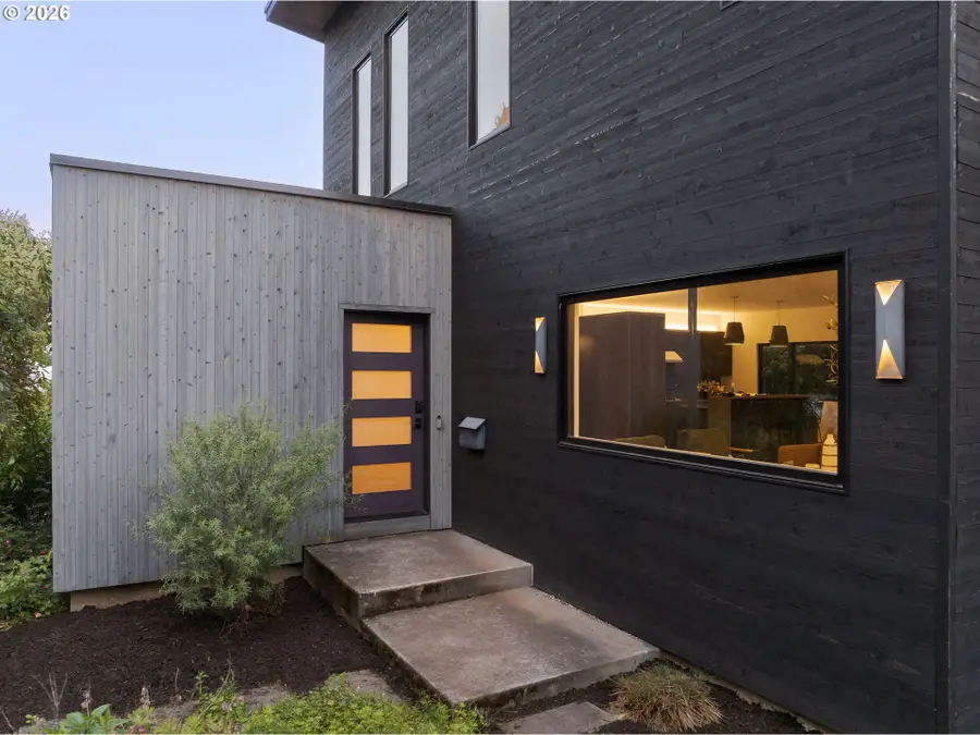 2540 SE Clay St, Portland, OR 97214 - #2