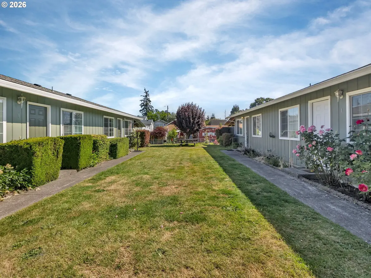 154 S 21st St, Saint Helens, OR 97051 - #1