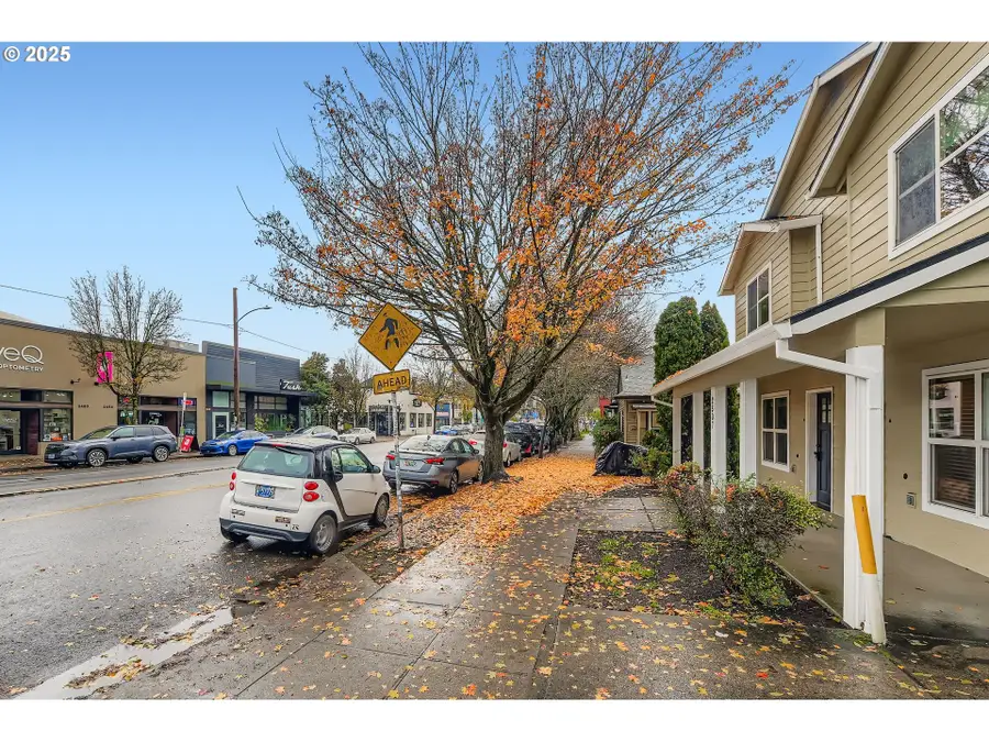2507 E Burnside St, Portland, OR 97214 - Image #3