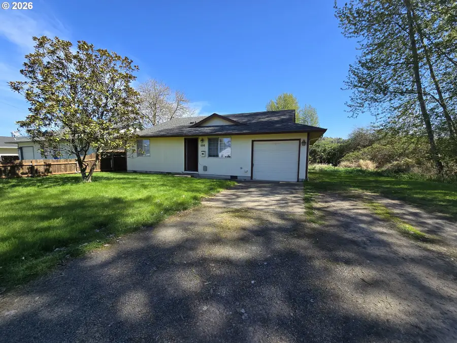 1108 S 11th Ave, Kelso, WA 98626 - #3