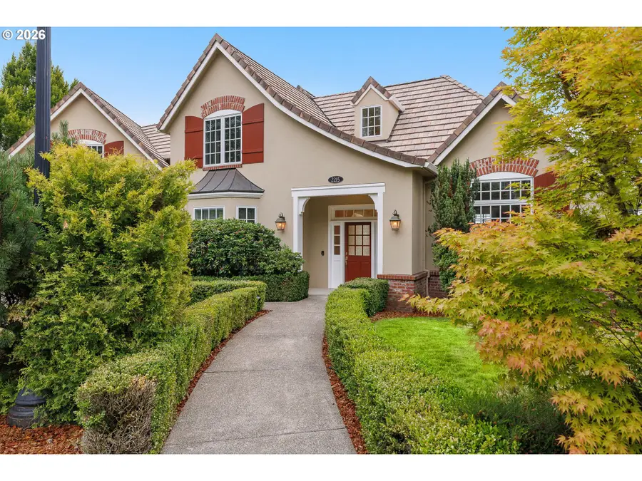 2215 NW Crestview Way, Portland, OR 97229 - #2