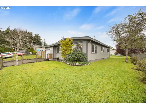 1025 Garfield Ave, CoosBay, OR 97420