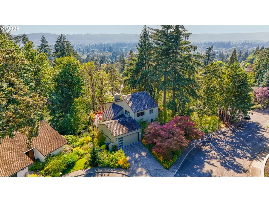 6640 Parkway Dr, Gladstone, OR 97027 - #2