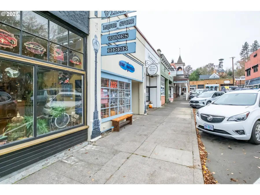 130 Spaulding Ave, Brownsville, OR 97327 - Image #3