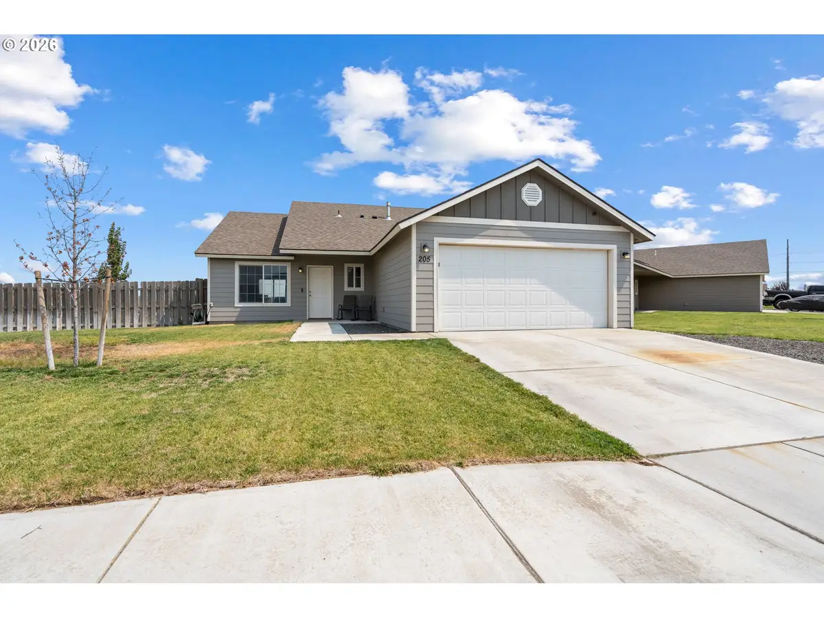 205 Cartwright Ave, Umatilla, OR 97882 - #1