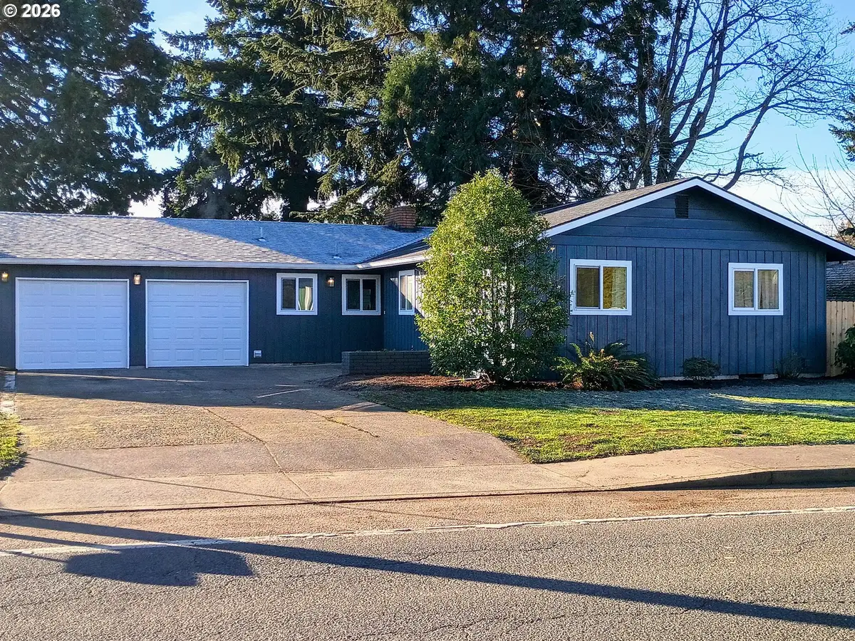 625 N Knights Bridge Rd, Canby, OR 97013 - Image #1