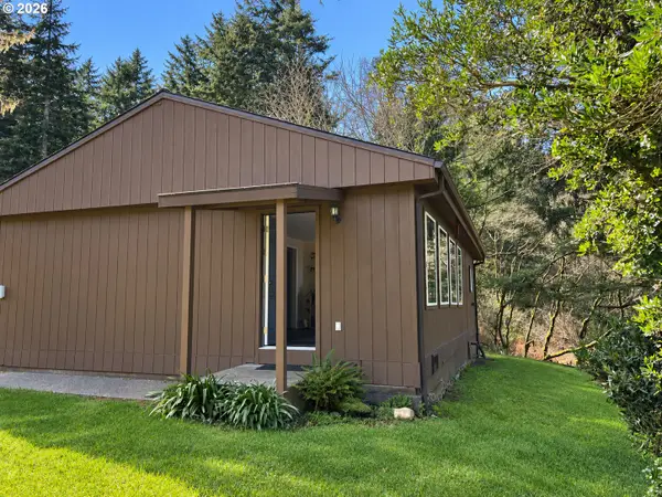 28687 Brooks Rd, GoldBeach, OR 97444