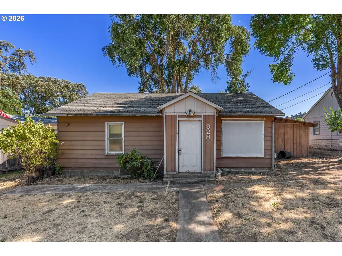 928 W Verdant St, The Dalles, OR 97058 - #1