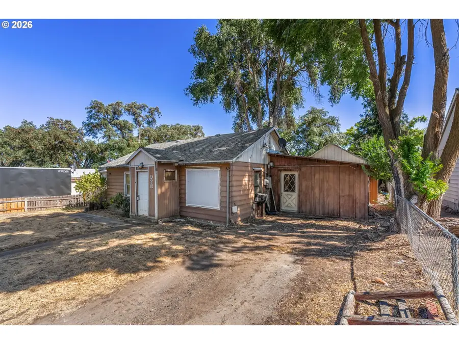 928 W Verdant St, The Dalles, OR 97058 - #3