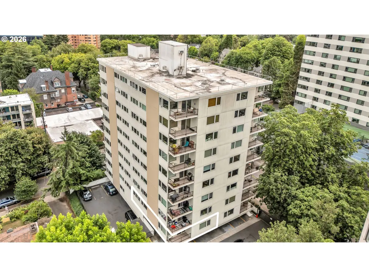 2211 SW Park Pl #204, Portland, OR 97205 - #1