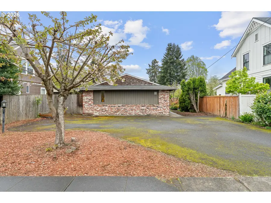 8317 SE 9th Ave, Portland, OR 97202 - #2