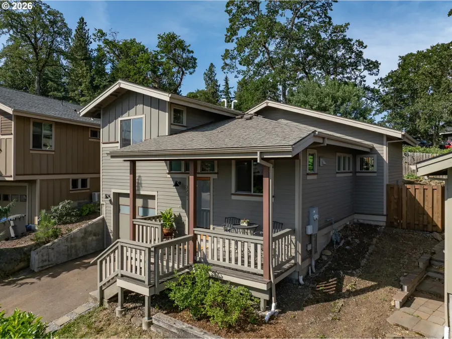 3201 Young Ln, Hood River, OR 97031 - #2