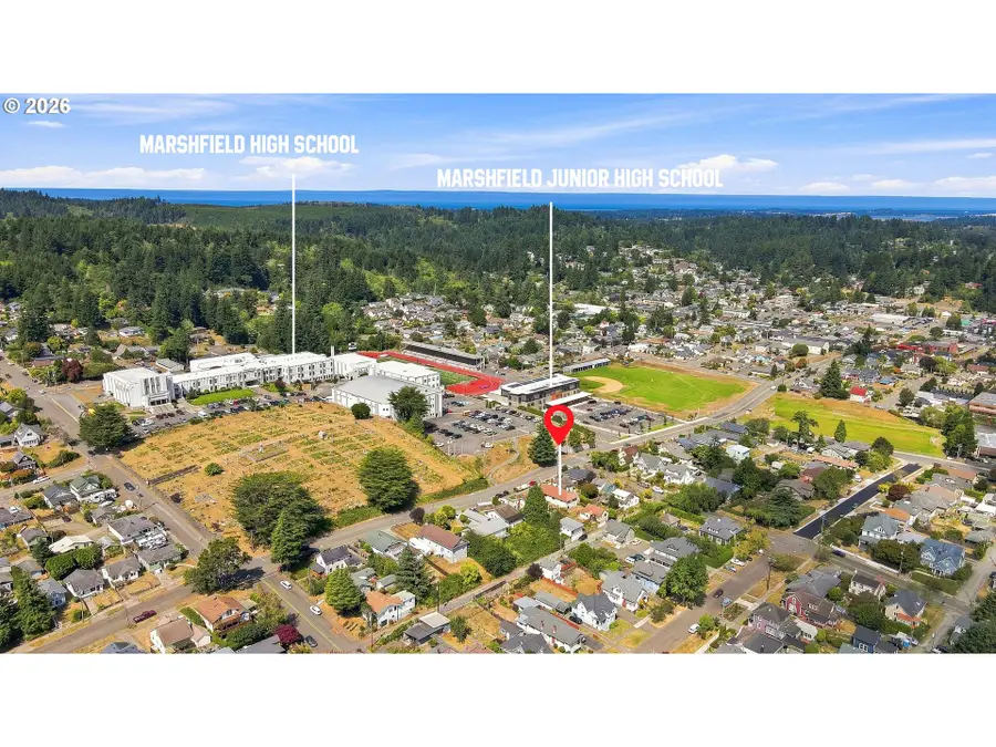 824 S 7th St, Coos Bay, OR 97420 - #2