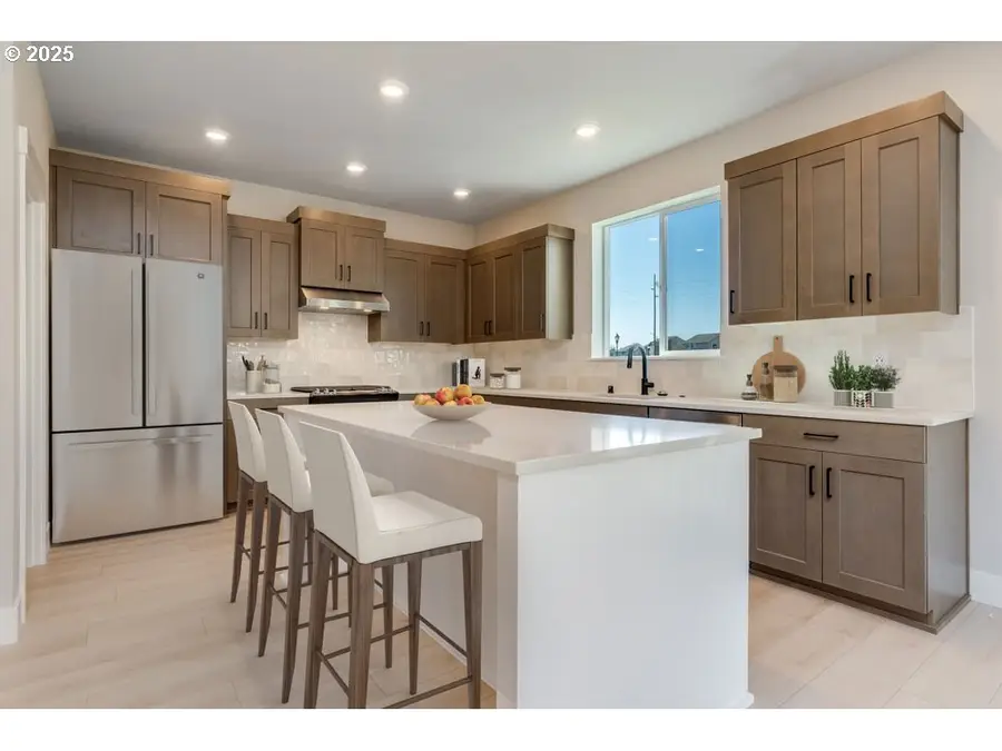 1330 E Canto St, Newberg, OR 97132 - Image #3