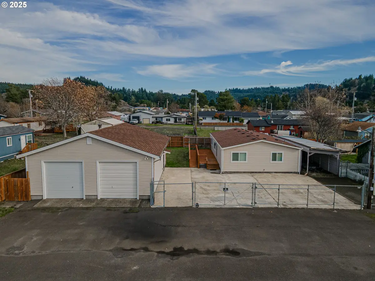 150 N 11th St, Lakeside, OR 97449 - Image #1