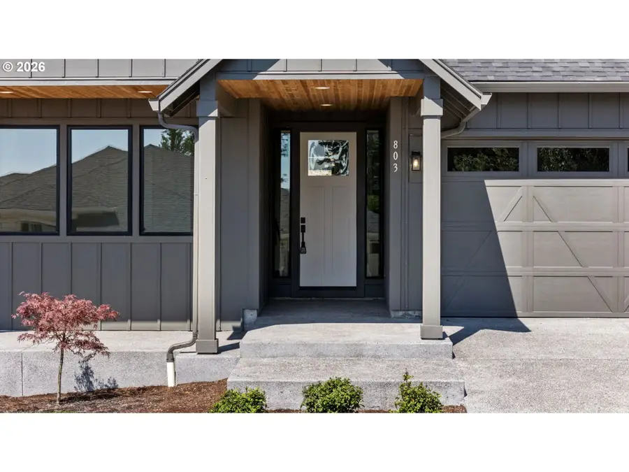 803 N V St, Washougal, WA 98671 - #3