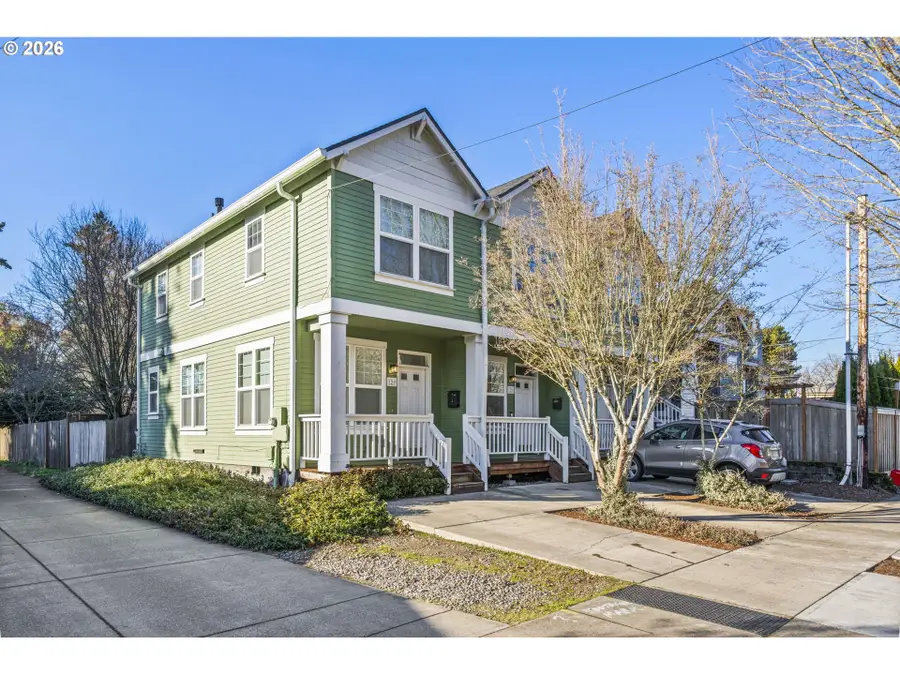 121 SE 8th Ave, Hillsboro, OR 97123 - #2