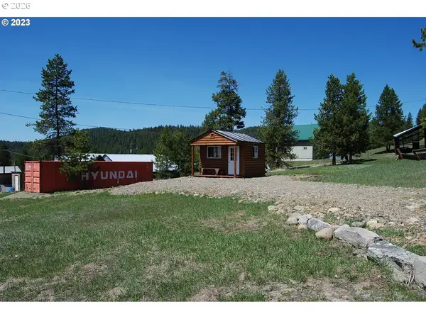 1442 Center St, Granite, OR 97877