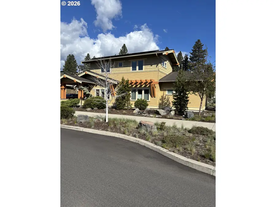 2754 NW Shields Dr, Bend, OR 97703 - #2