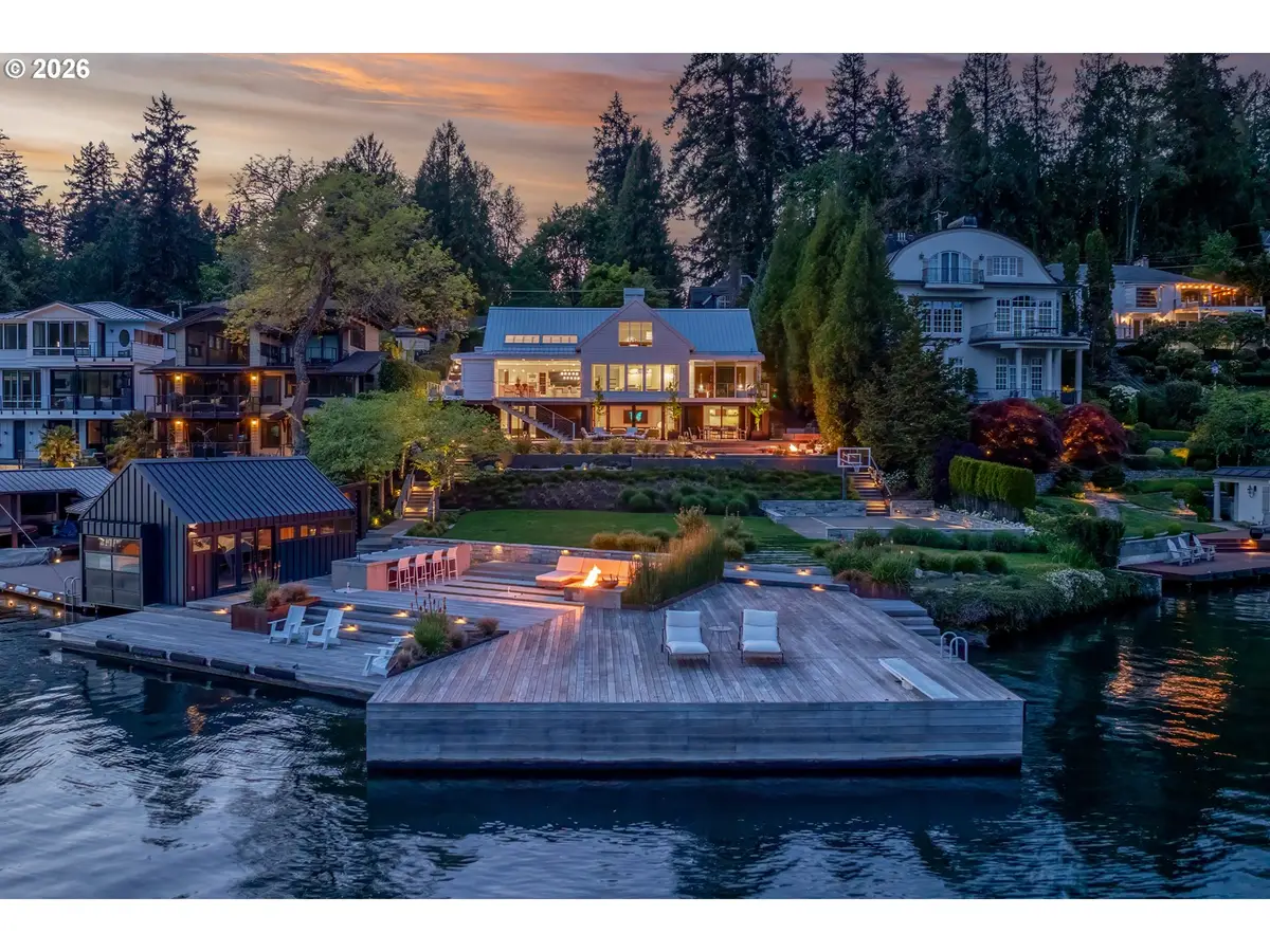 2600 Summit Dr, Lake Oswego, OR 97034 - #1