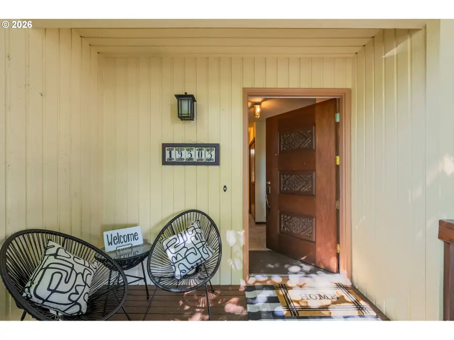 19505 Hidden Springs Rd, Northwest Clackamas, OR 97068 - #2
