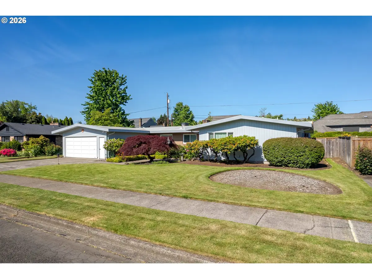 2872 Sarah Ln, Eugene, OR 97408 - #1