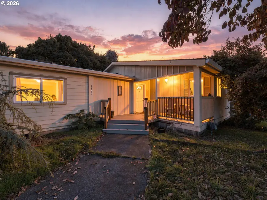 1193 N Juniper St, Canby, OR 97013 - #3