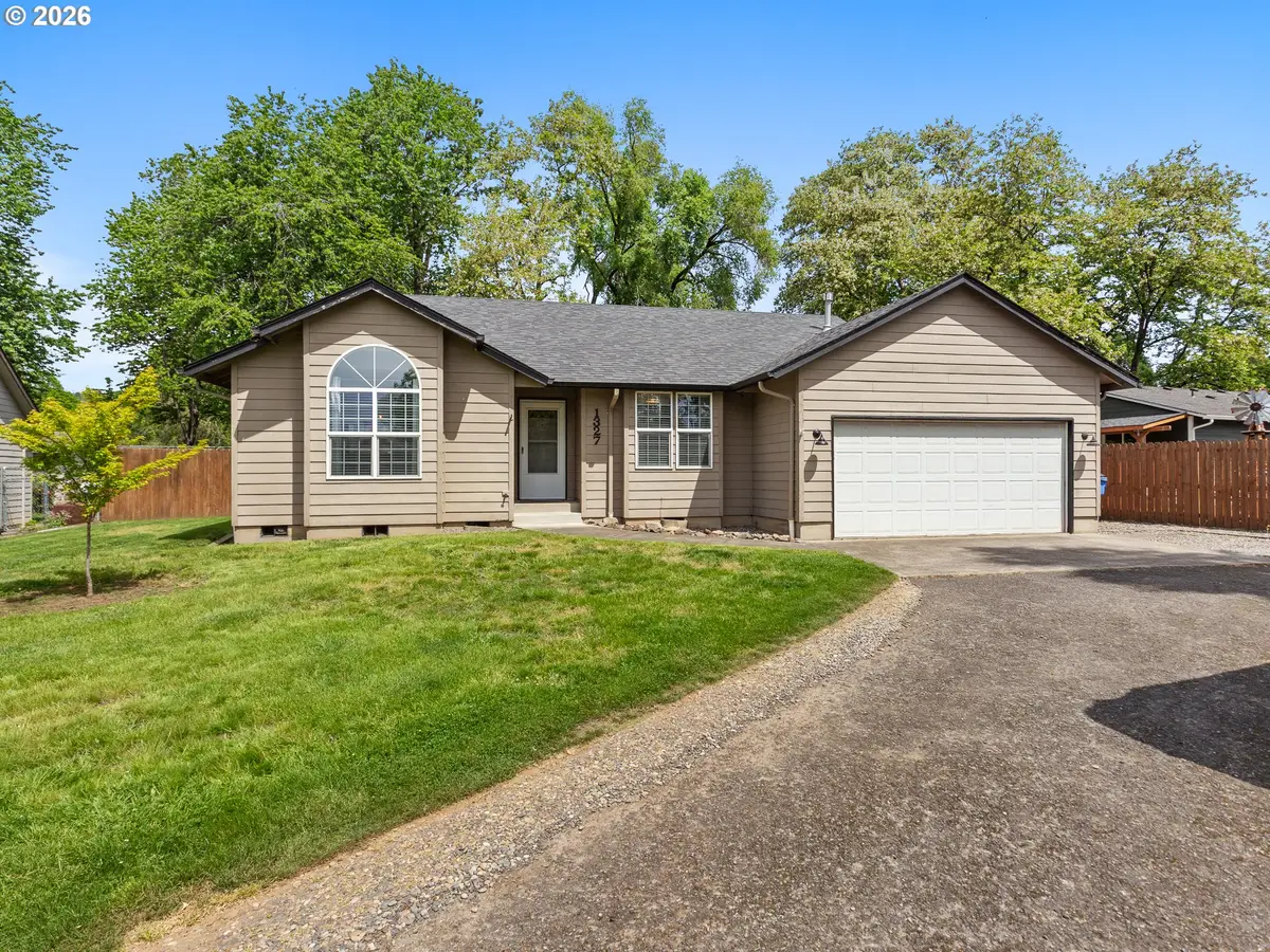 1327 G St, Washougal, WA 98671 - #1