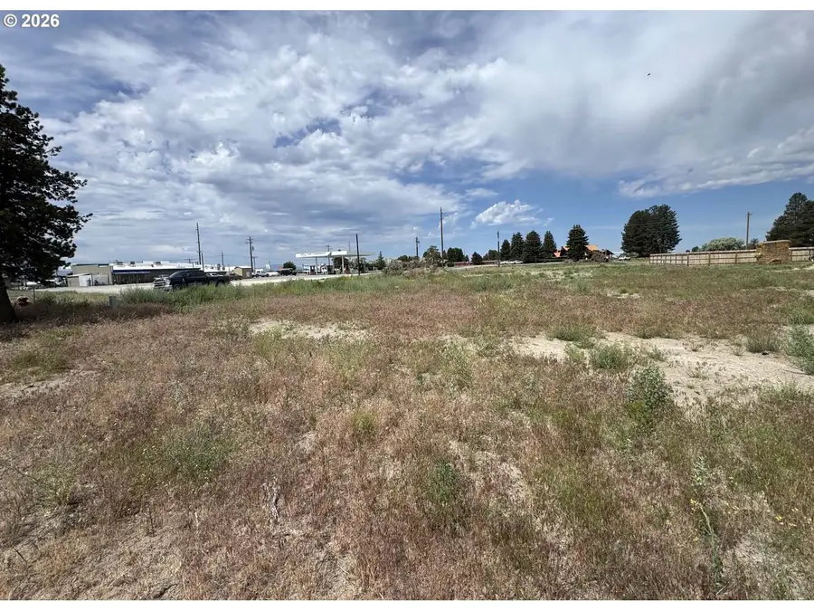 Holly Ln #600, Silver Lake Fort Rock, OR 97641 - #3