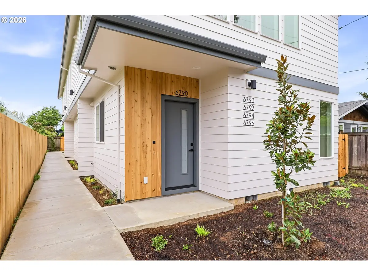6792 SE Insley St #2, Portland, OR 97206 - #1