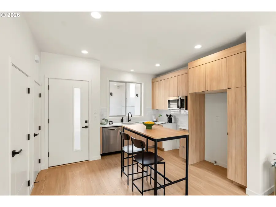 6792 SE Insley St #2, Portland, OR 97206 - #3