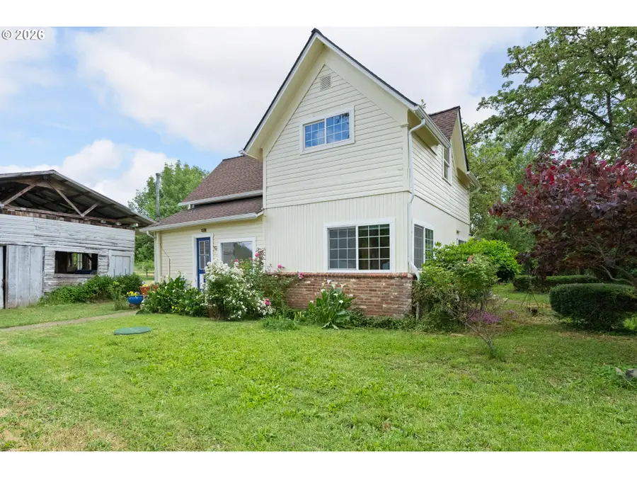 1177 Dairy Loop Rd, Roseburg, OR 97471 - #2