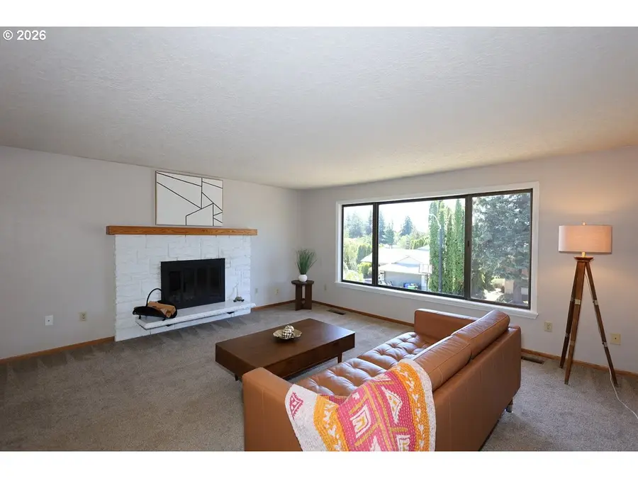 1185 NE 27th St, Gresham, OR 97030 - #3