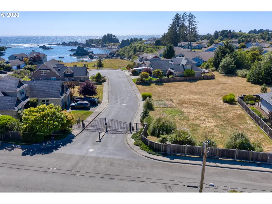 Edge Cliff Dr #11, Brookings, OR 97415 - #2